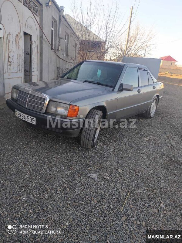 Mercedes C190, 1990 il Mercedes C190, 1990 il