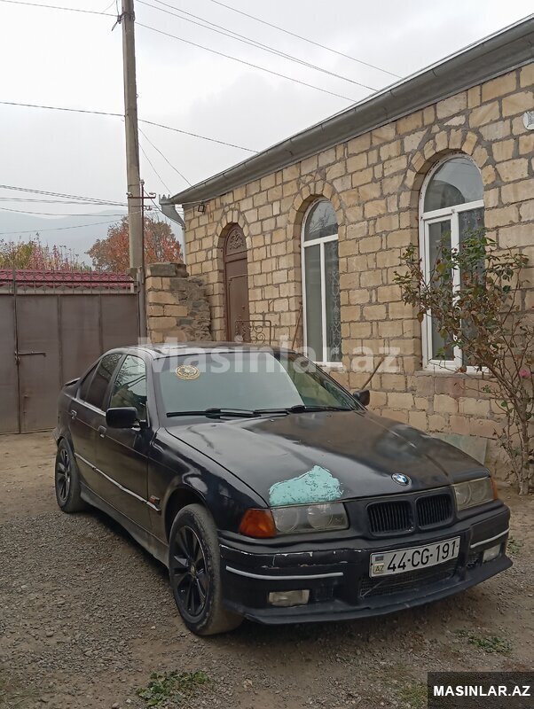 BMW 318, 1993 il BMW 318, 1993 il