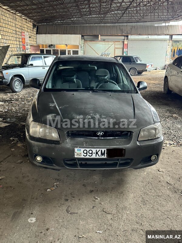 Hyundai Accent, 2002 il Hyundai Accent, 2002 il