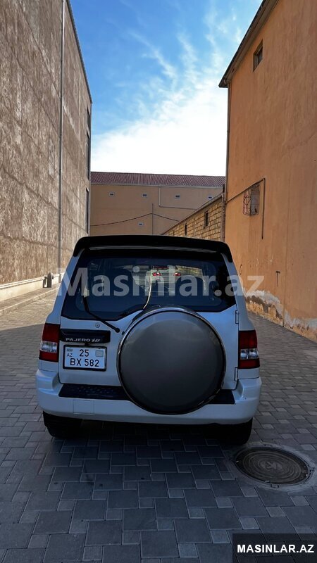 Mitsubishi Pajero io, 2004 il Mitsubishi Pajero io, 2004 il