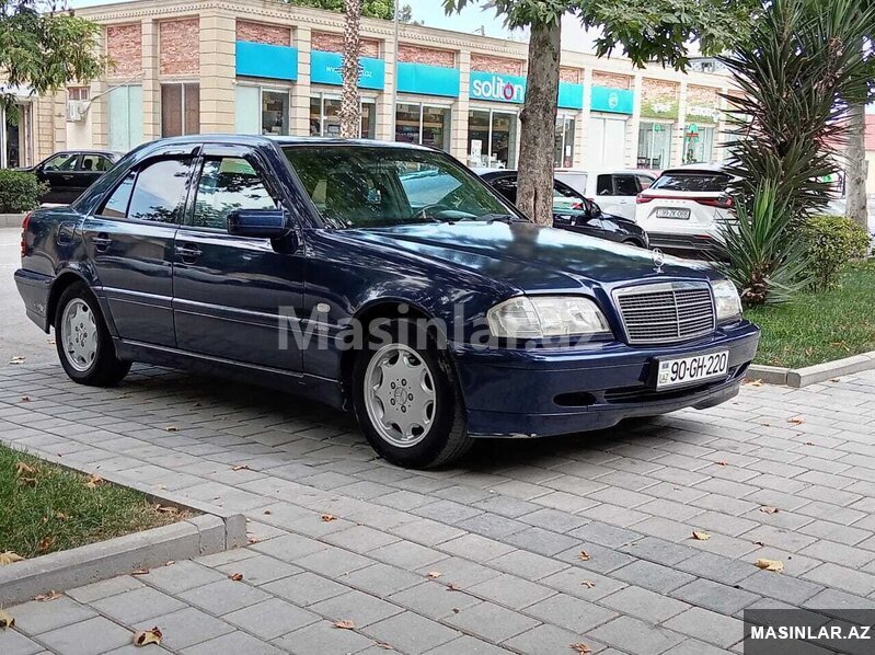 Mercedes C 220, 1995 il Mercedes C 220, 1995 il