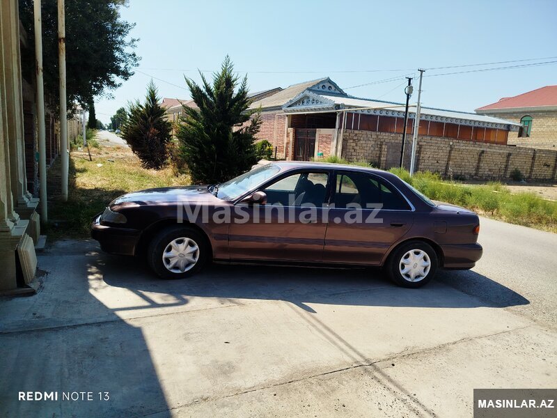 Hyundai Sanata, 1994 il Hyundai Sanata, 1994 il