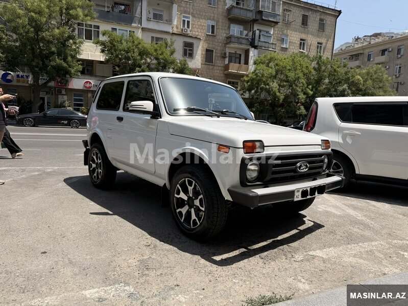LADA Niva with Air Cond, 2026 il LADA Niva with Air Cond, 2026 il