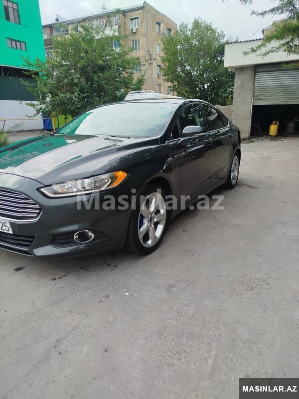 Ford Fusion, 2015 il Ford Fusion, 2015 il