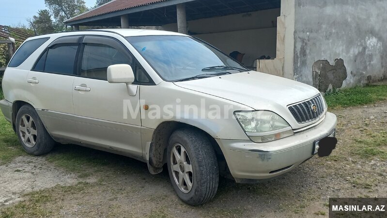 Toyota Harrier, 2001 il Toyota Harrier, 2001 il