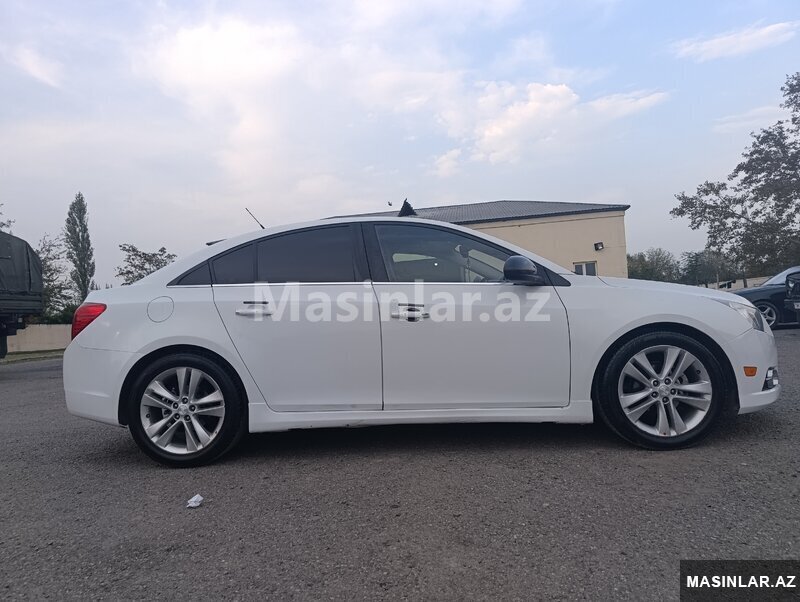 Chevrolet Cruze, 2011 il Chevrolet Cruze, 2011 il