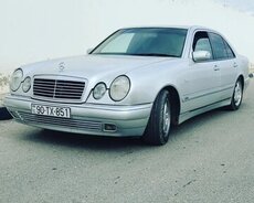 Mercedes E240, 1998 il