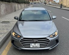 Hyundai Elantra, 2019 il