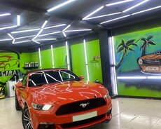 Ford Mustang gəlin maşıni