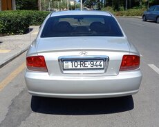 Hyundai Sonata, 2004 il