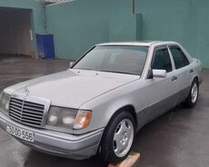 Mercedes E200, 1992 il