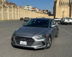 Hyundai Elantra, 2018 il