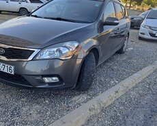 Kia cedd
