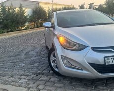 Hyundai Elantra, 2015 il