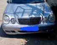 Mercedes E 240, 2000 il