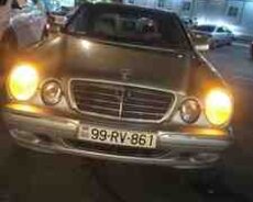 Mercedes E 220, 2001 il