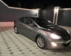 Hyundai Elantra, 2012 il