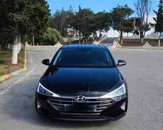 Hyundai Elantra icarəyə verilir