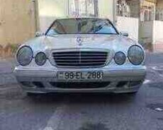 Mercedes E 220, 2001 il