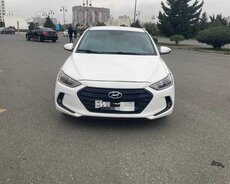 Hyundai Elantra, 2017 il