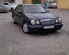 Mercedes E240, 1998 il