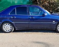 Mercedes 220, 1998 il