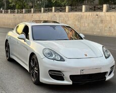 Porsche Panamera Turbo, 2012 il