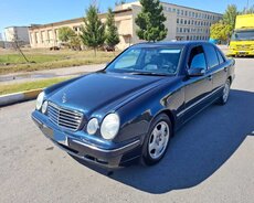 Mercedes E 220, 2001 il