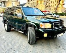 Nissan Pathfinder, 2000 il