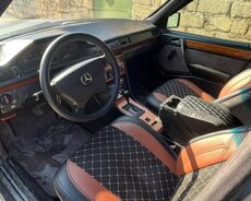 Mercedes E25, 1994 il