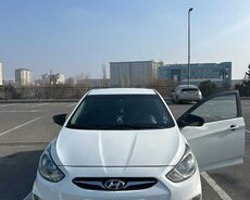 Hyundai Accsent, 2013 il