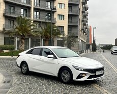 Hyundai Elantra, 2024 il