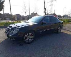 Mercedes E 320, 2003 il