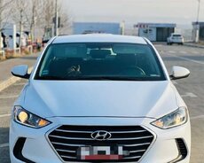 Hyundai Elantra, 2017 il