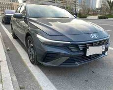 Hyundai Elantra, 2024 il