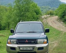 Mitsubishi Pajero, 2000 il