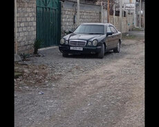 Mercedes E 200, 1996 il