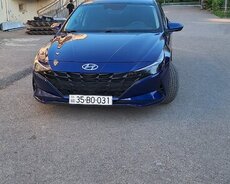 Hyundai Elantra, 2021 il