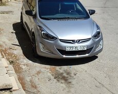 Hyundai Elantra, 2015 il