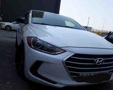 Hyundai Elantra, 2018 il