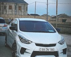 Hyundai Elantra, 2013 il