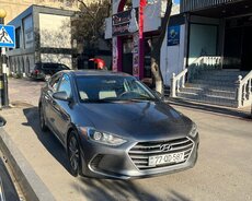 Hyundai Elantra, 2018 il
