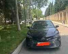 Toyota Camry, 2017 il