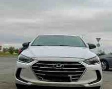 Hyundai Elantra, 2018 il