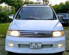 Mitsubishi Chariot, 2000 il