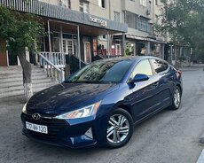 Hyundai Elantra, 2021 il