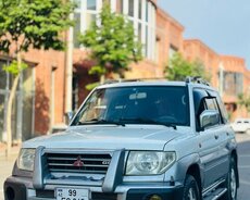 Mitsubishi Pajero io, 1999 il