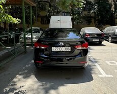 Hyundai Elantra, 2015 il