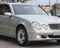 Mercedes E 220, 2002 il