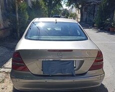 Mercedes E200, 2003 il